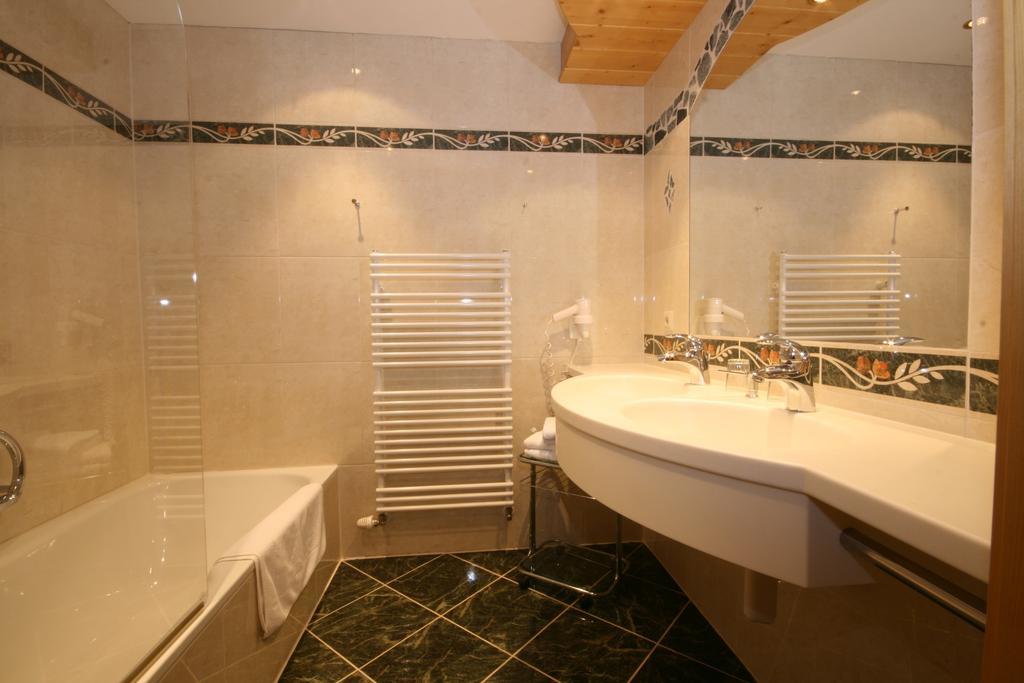Alpenhotel Neuwirt Schladming Bilik gambar